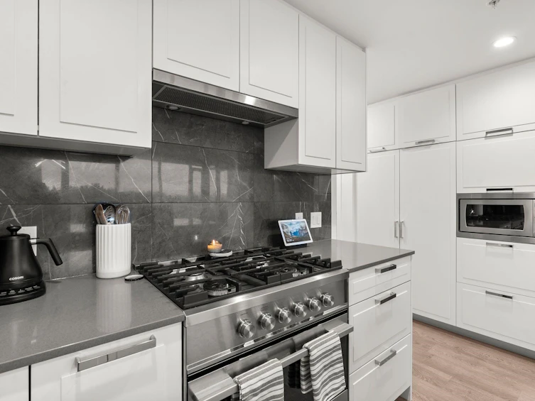 1206-1401 Hunter Street, North Vancouver, BC, V7J 0E2 - 14