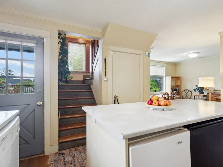 1556 E 26th Avenue, Vancouver, BC, V5N 2V9 - 6