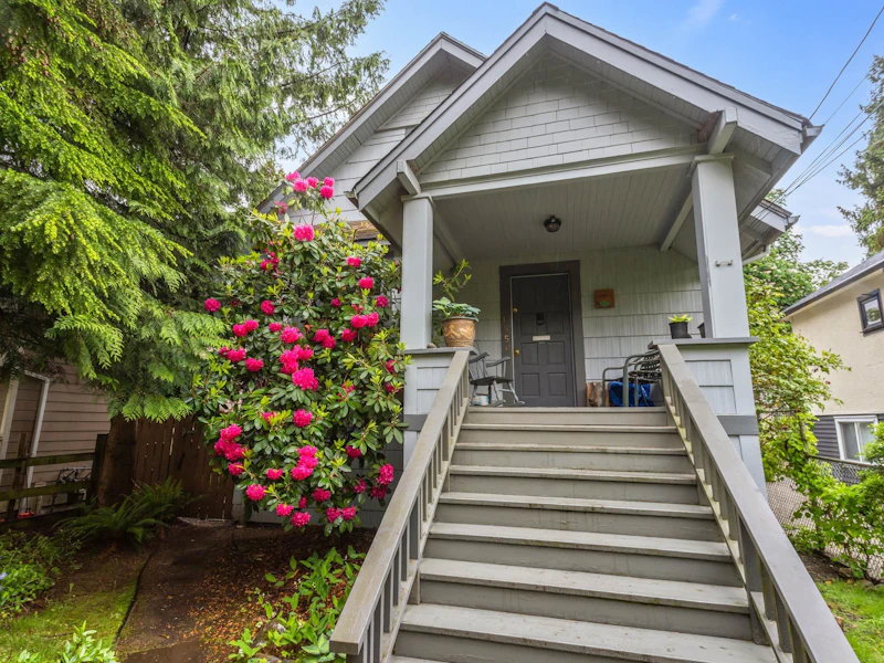 1556 E 26th Avenue, Vancouver BC V5N 2V9