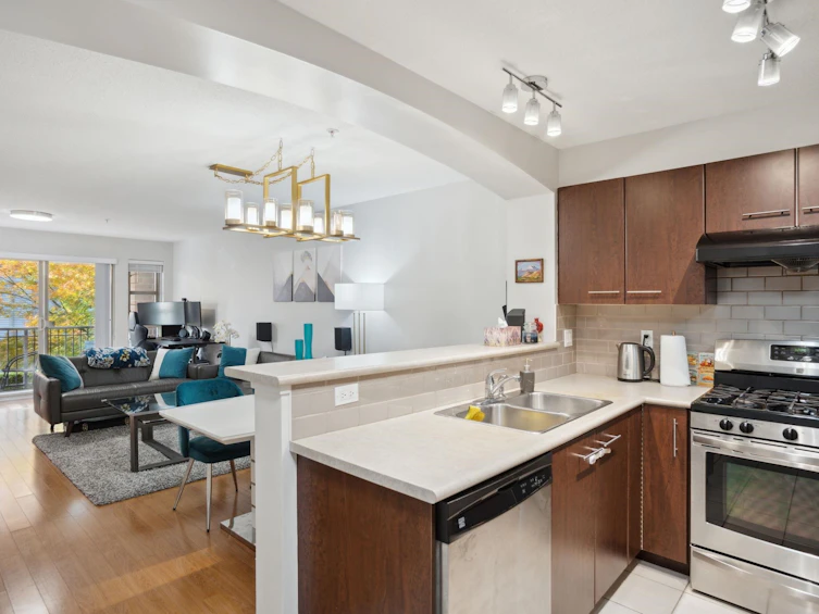 3205-5119 Garden City Road, Richmond, BC, V6X 4H8 - 2