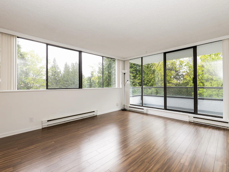 206-9521 Cardston Court, Burnaby, BC, V3N 4R8 - 5