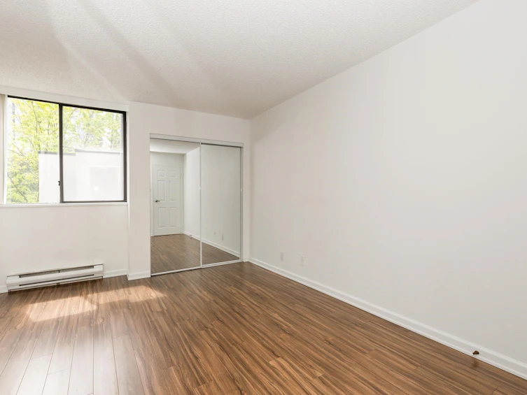 206-9521 Cardston Court, Burnaby, BC, V3N 4R8 - 14