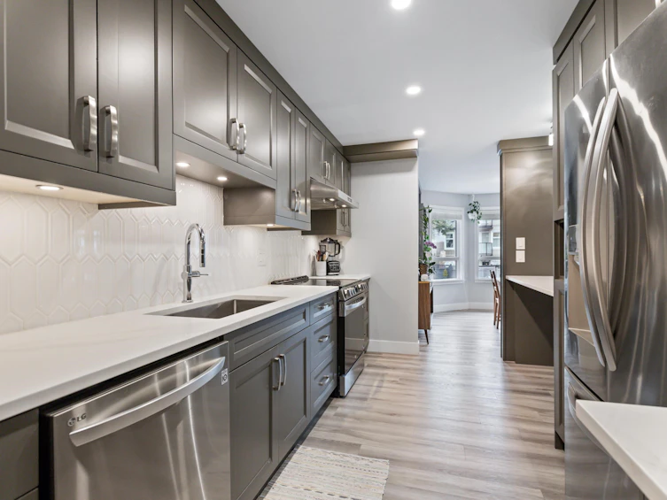 102-1830 E Southmere Crescent, Surrey, BC, V4A 9C2 - 7