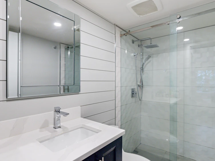 102-1830 E Southmere Crescent, Surrey, BC, V4A 9C2 - 25