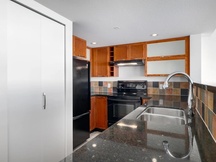 707-2137 W 10th Avenue, Vancouver, BC, V6K 4W4 - 2