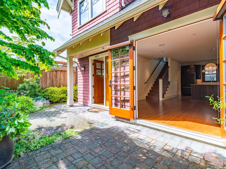 1929 W 15th Avenue, Vancouver, BC, V6J 2L2 - 3