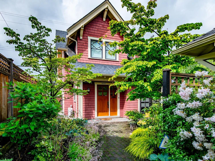 1929 W 15th Avenue, Vancouver, BC, V6J 2L2