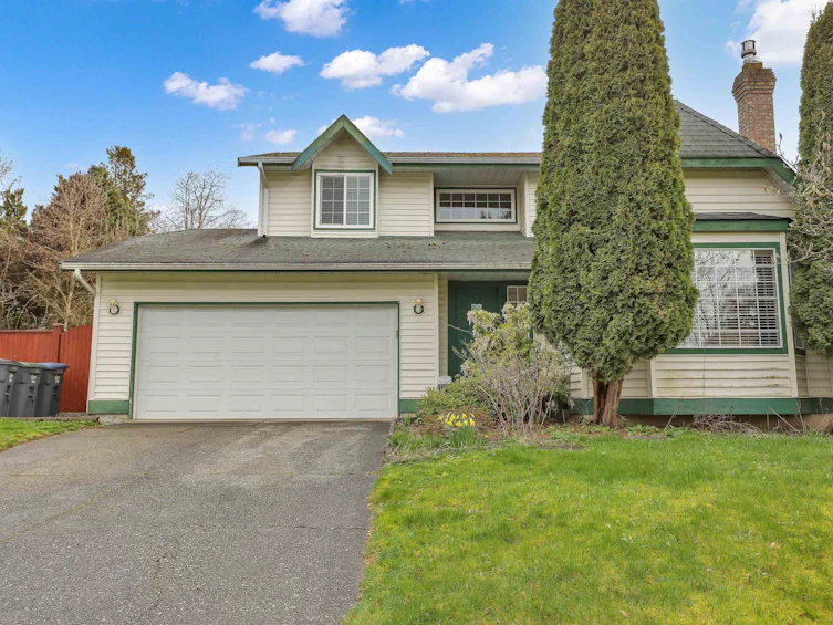 8874 143a Street, Surrey, BC, V3V 7P8