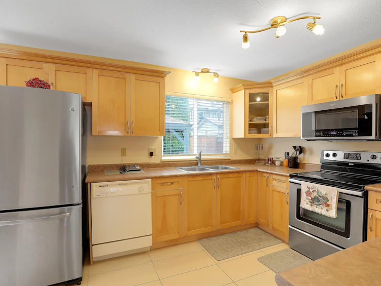 8874 143a Street, Surrey, BC, V3V 7P8 - 10