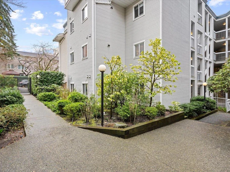 206-1465 Comox Street, Vancouver, BC, V6G 1N9 - 24