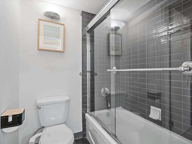 206-1465 Comox Street, Vancouver, BC, V6G 1N9 - 18