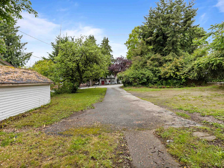 6828 144 Street, Surrey, BC, V3W 5R7 - 8