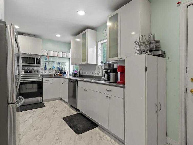 6828 144 Street, Surrey, BC, V3W 5R7 - 22