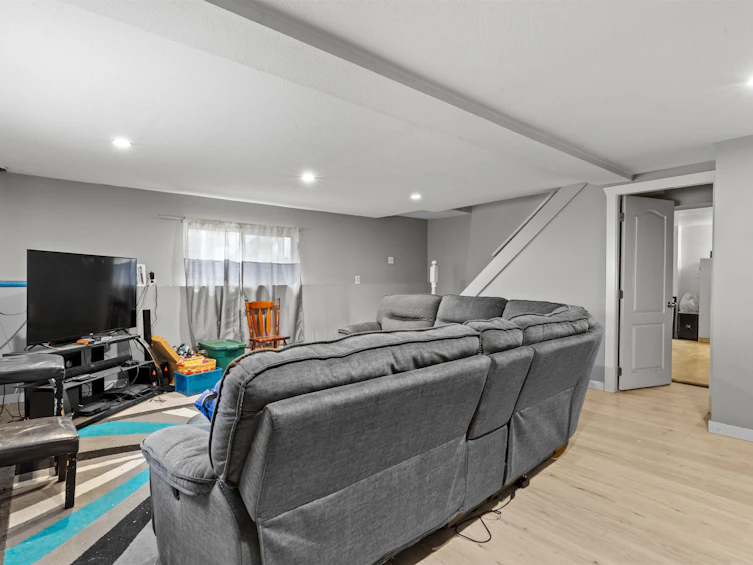 6828 144 Street, Surrey, BC, V3W 5R7 - 29