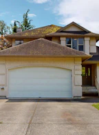 1530 Macdonald Place