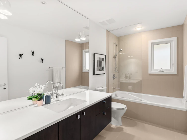 2496 W 36th Avenue, Vancouver, BC, V6M 1L6 - 28