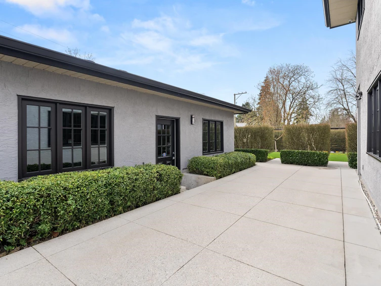 2496 W 36th Avenue, Vancouver, BC, V6M 1L6 - 36