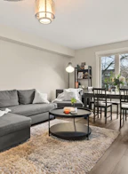304 1040 E Broadway