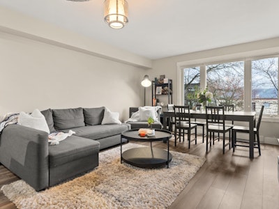 304-1040 E Broadway - 3