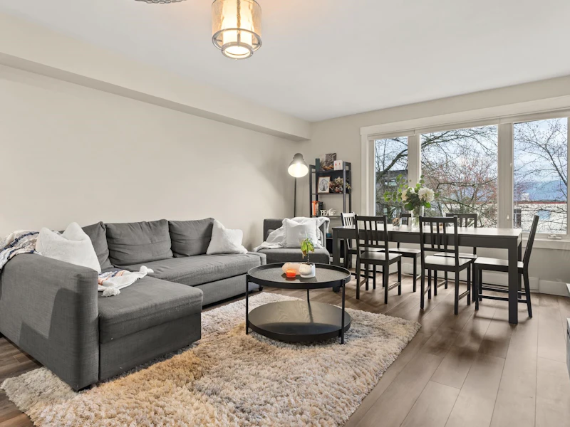 304 - 1040 E Broadway Street, Vancouver BC V5T 4N7