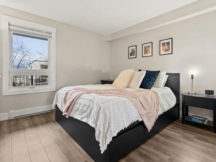 304-1040 E Broadway, Vancouver, BC, V5T 4N7 - 9
