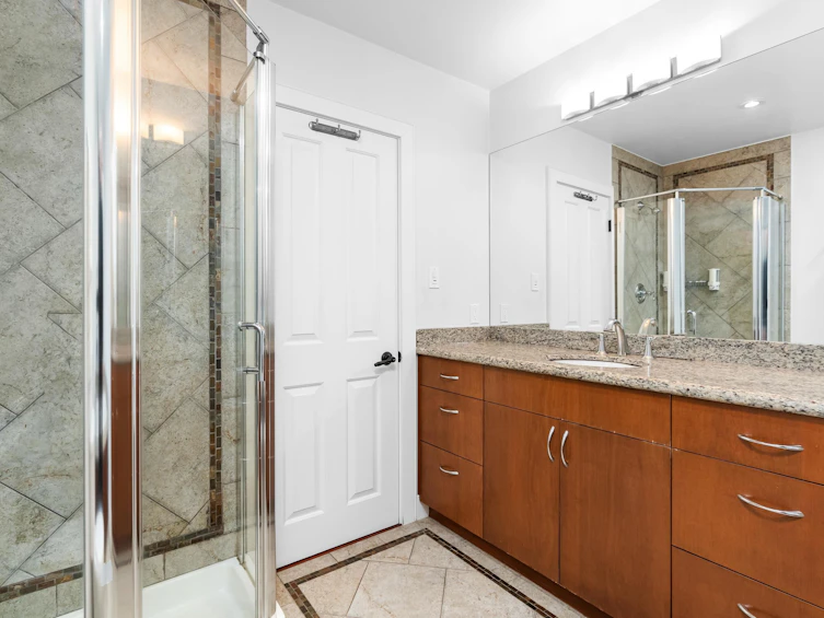 4793 Capilano Road, North Vancouver, BC, V7R 4K2 - 32