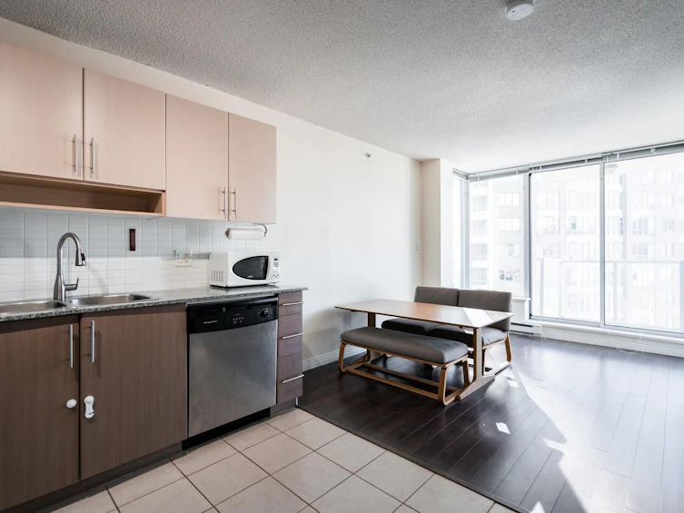 1903-550 Taylor Street, Vancouver, BC, V6B 1R1 - 3