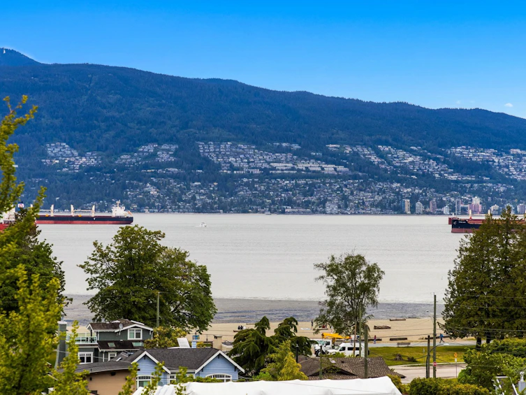 4535 W 1st Avenue, Vancouver, BC, V6R 1H7 - 20