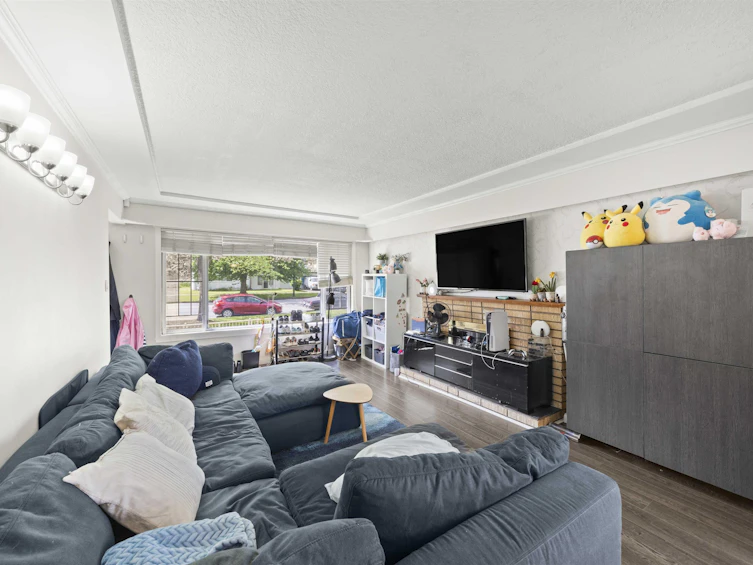 3097 E 22nd Avenue, Vancouver, BC, V5M 2Y5 - 5