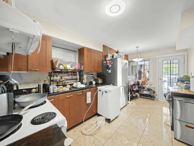 3097 E 22nd Avenue, Vancouver, BC, V5M 2Y5 - 10