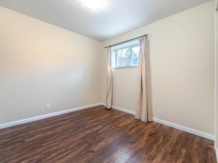4754 Earles Street, Vancouver, BC, V5R 3R2 - 26
