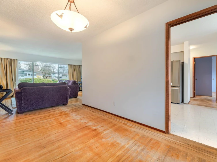 4754 Earles Street, Vancouver, BC, V5R 3R2 - 8