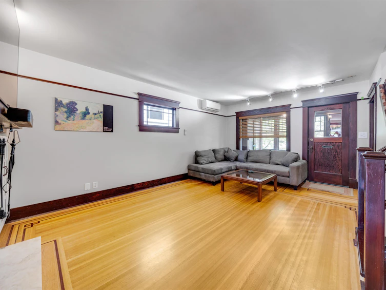 348 E 19th Avenue, Vancouver, BC, V5V 1J5 - 12