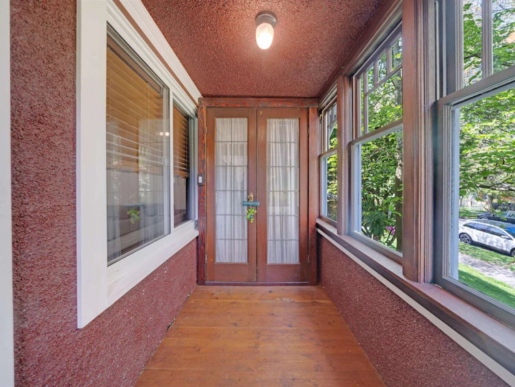 348 E 19th Avenue, Vancouver, BC, V5V 1J5 - 25