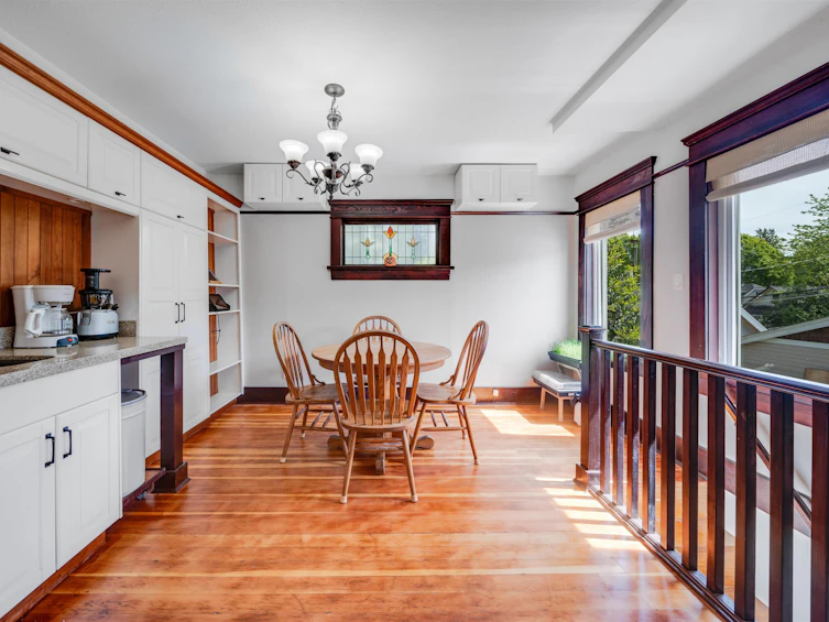 348 E 19th Avenue, Vancouver, BC, V5V 1J5 - 11