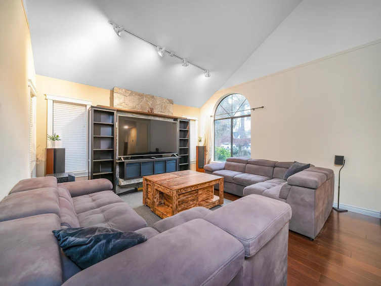 6061 Southpark Place, Surrey, BC, V3X 2C1 - 3