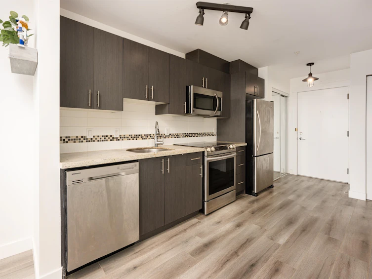 302-7738 Edmonds Street, Burnaby, BC, V3N 1B8 - 11