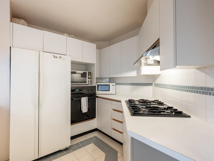 2002-1415 W Georgia Street, Vancouver, BC, V6G 3C8 - 11