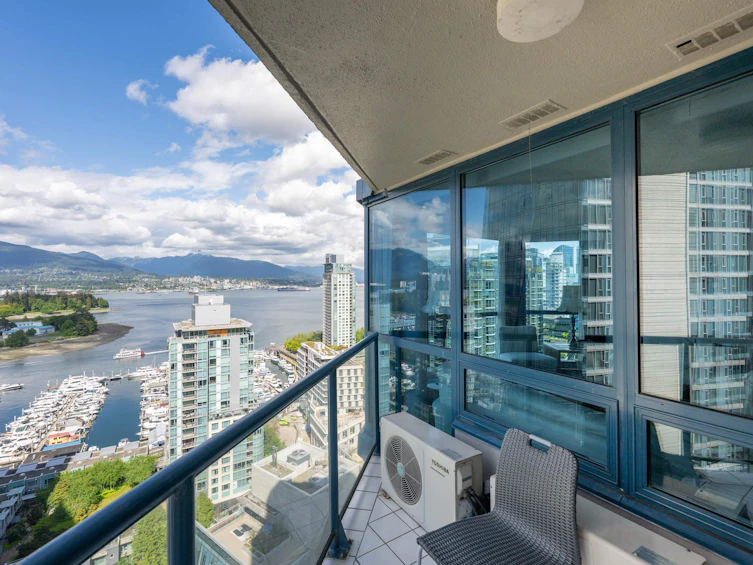 2002-1415 W Georgia Street, Vancouver, BC, V6G 3C8 - 10