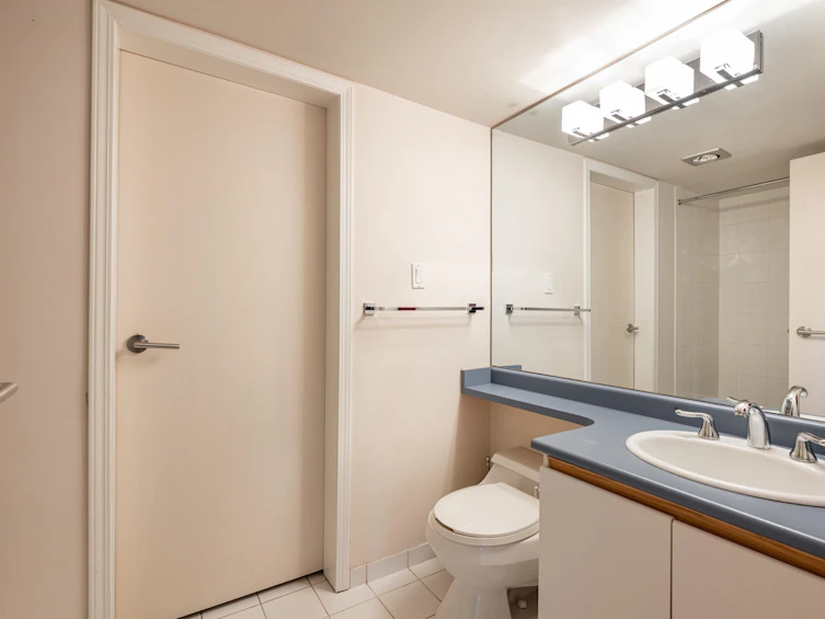 2002-1415 W Georgia Street, Vancouver, BC, V6G 3C8 - 19