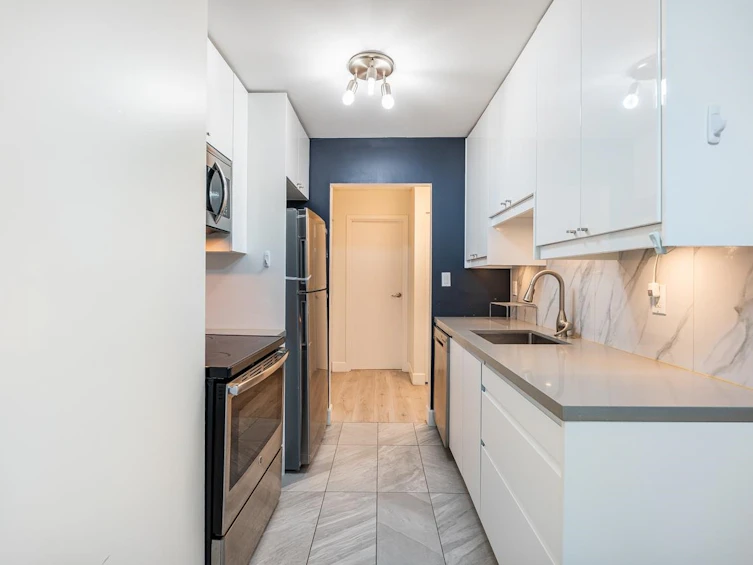 102-4373 Halifax Street, Burnaby, BC, V5C 5Z2 - 12