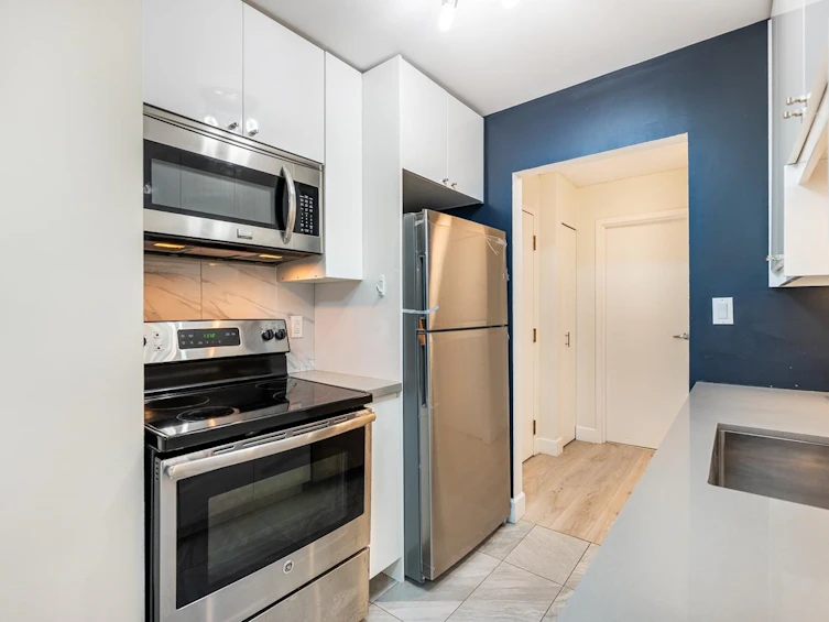 102-4373 Halifax Street, Burnaby, BC, V5C 5Z2 - 13
