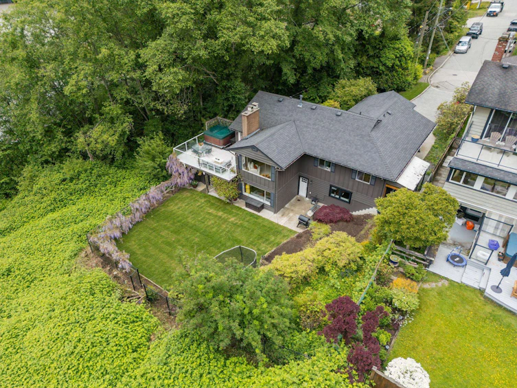 345 W Braemar Road, North Vancouver, BC, V7N 2T4 - 2