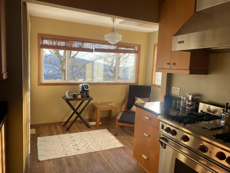 190 N Ellesmere Avenue, Burnaby, BC, V5B 1J8 - 20