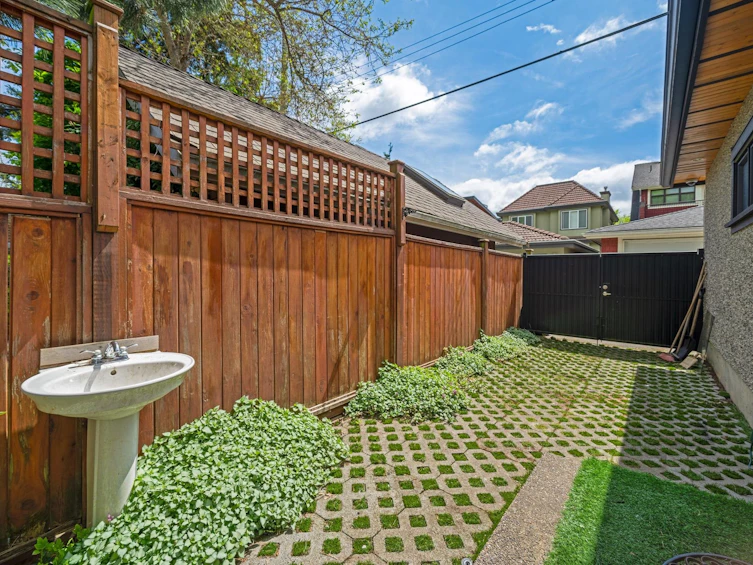 3562 W 22nd Avenue, Vancouver, BC, V6S 1J3 - 8