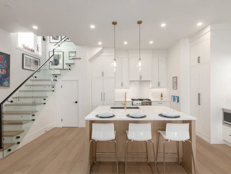 650 E 10th Avenue, Vancouver, BC, V5T 2A5 - 7