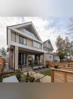 650 E 10th Avenue