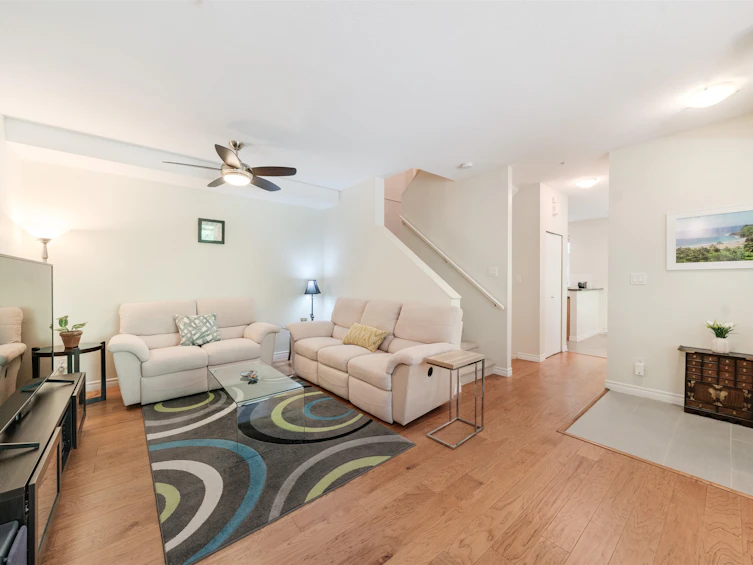 72-6878 Southpoint Drive, Burnaby, BC, V3N 5E4 - 3