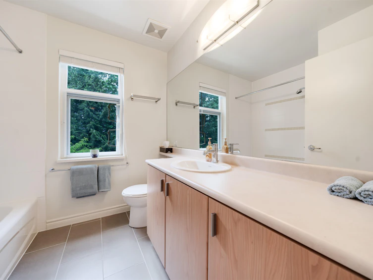 72-6878 Southpoint Drive, Burnaby, BC, V3N 5E4 - 20
