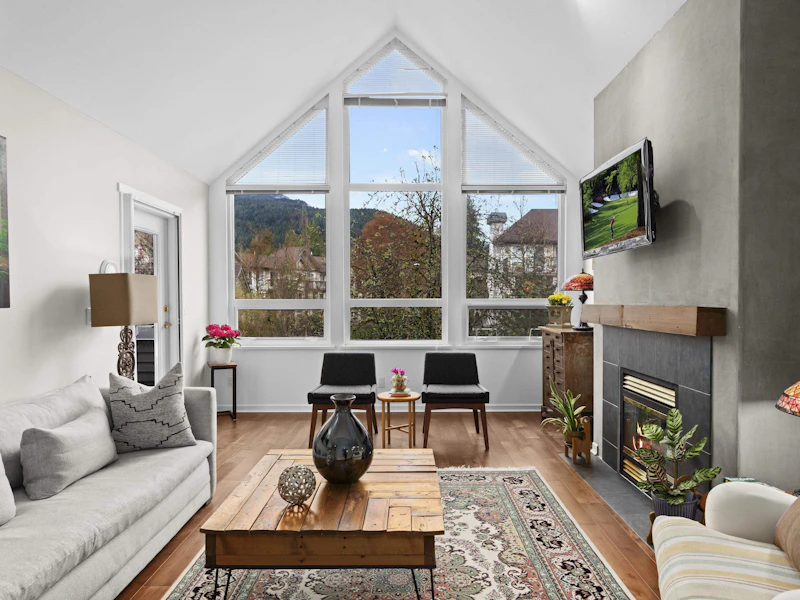 302 - 1145 E 29th Street, North Vancouver BC V7K 1C3